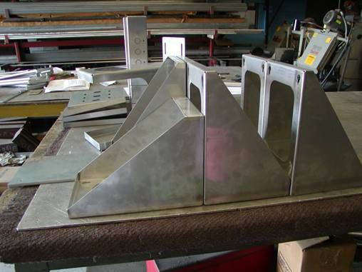 http://www.stainlesssystemservice.com/Metal%20Fabrication/P1010018.JPG